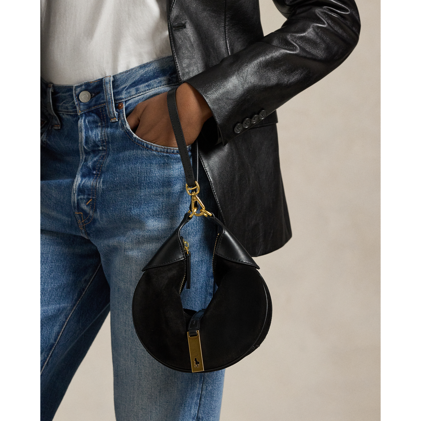 Женская сумка Ralph Lauren Polo ID Suede Mini Shoulder, цвет: Чёрный — фото 5
