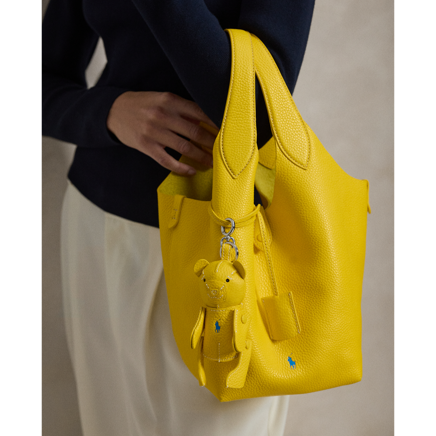 Женские сумки Ralph Lauren Polo Play Leather Tote, цвет: Жёлтый — фото 6
