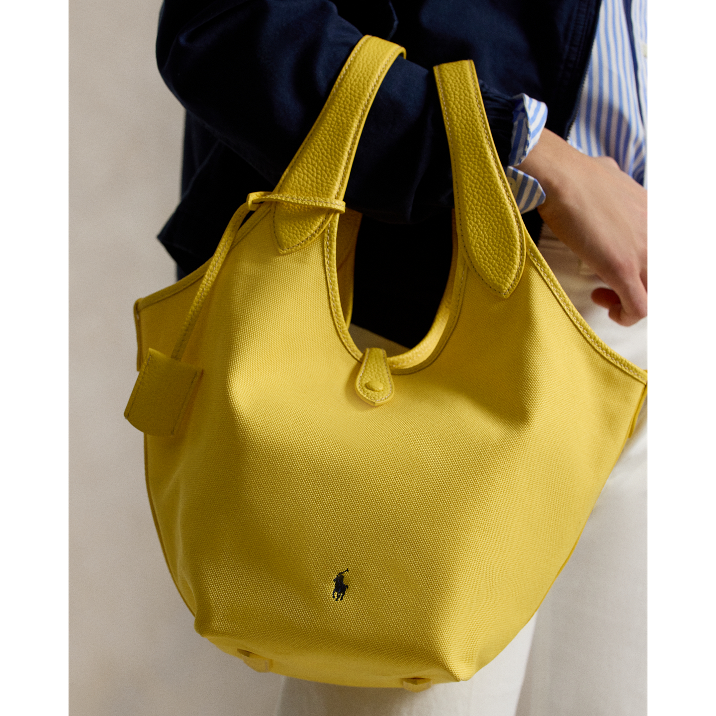 Женские сумки Ralph Lauren Polo Play Canvas Tote, цвет: Жёлтый — фото 6