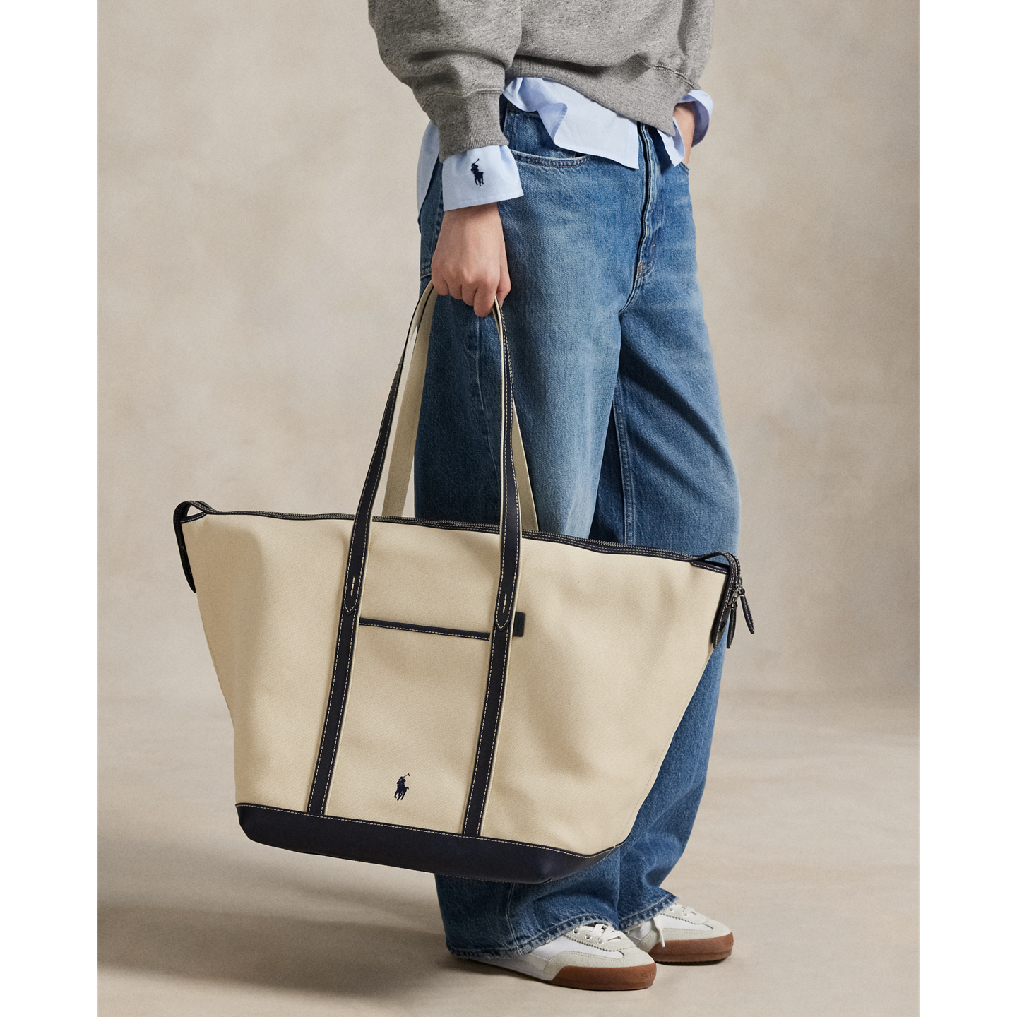 Женская сумка Ralph Lauren Leather-Trim Canvas Large Shopper Tote, цвет: Экрю / Тёмно-синий — фото 5