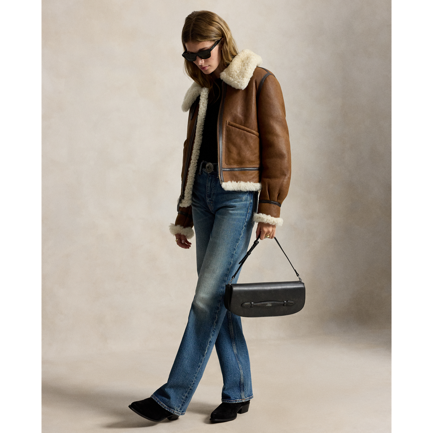 Женский клатч Ralph Lauren Bellport Leather Long-Flap Clutch, цвет: Серо-бежевый / Чёрный — фото 5