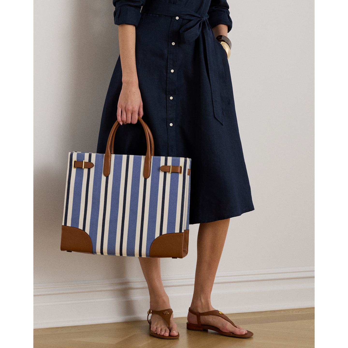 Женская сумка Ralph Lauren Striped Canvas Large Devyn, цвет: Синий полосатый / Рыжевато-коричневый — фото 4