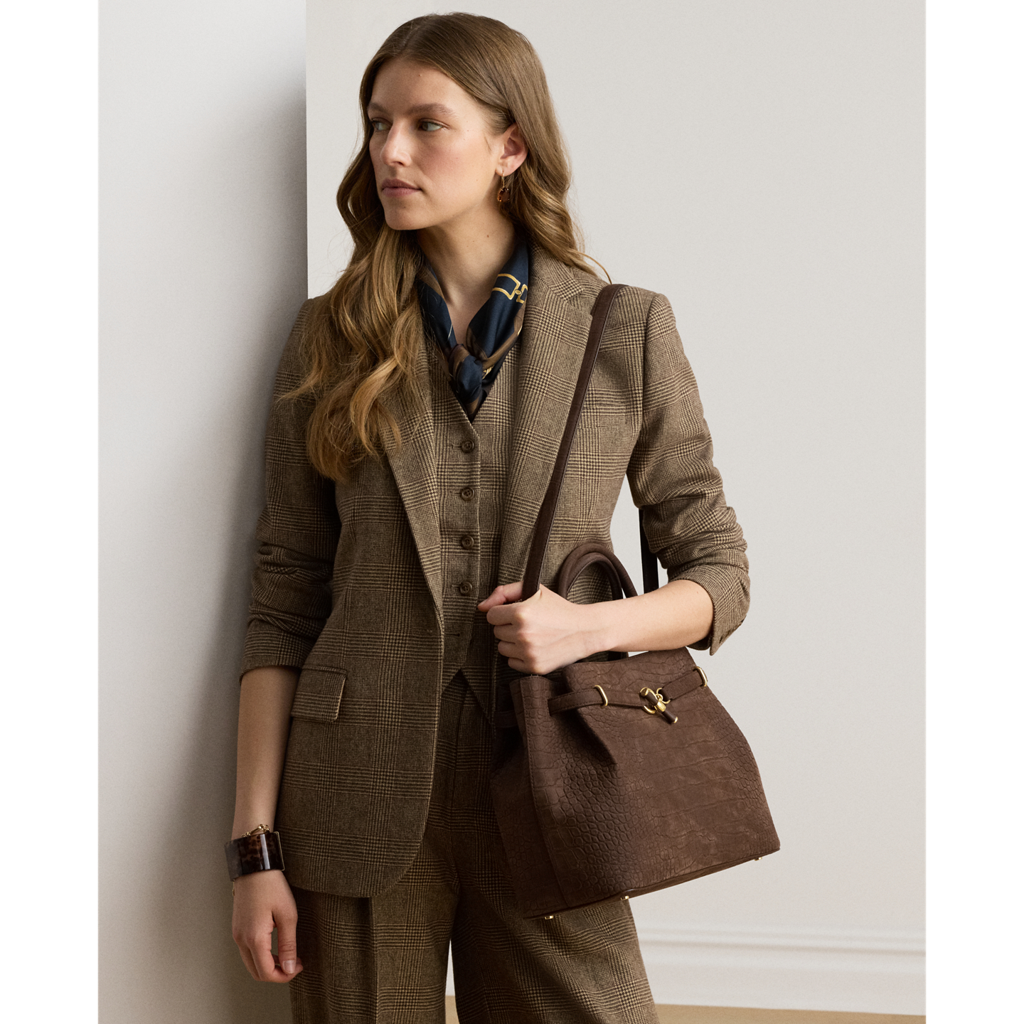 Женская сумка Ralph Lauren Embossed Nubuck Large Blaike Satchel, цвет: Каштановый коричневый — фото 5