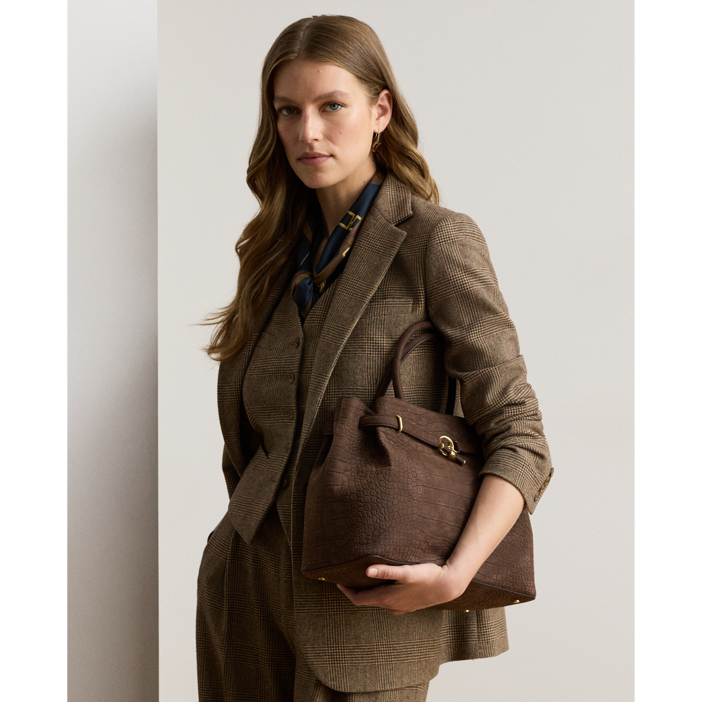 Женская сумка Ralph Lauren Embossed Nubuck Large Blaike Satchel, цвет: Каштановый коричневый — фото 6