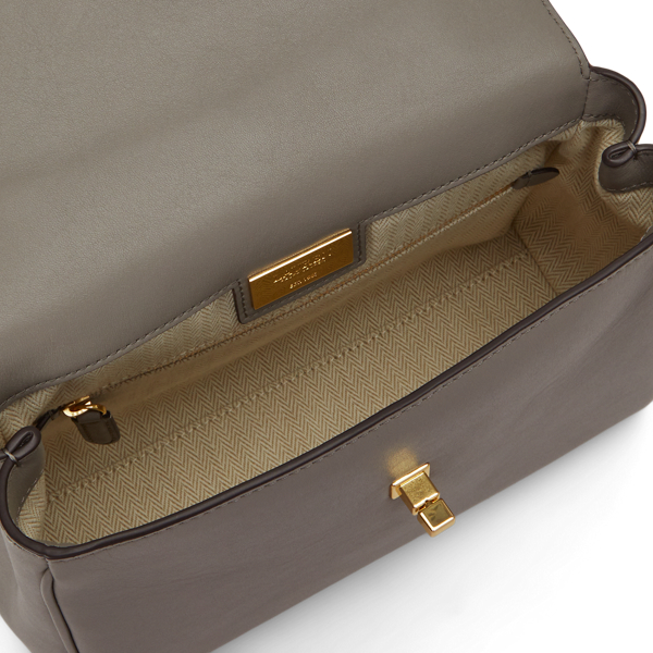 Kleine Beuteltasche Farrah mit Kette
