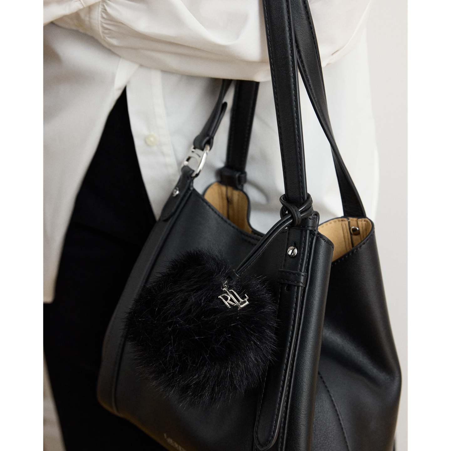Женский брелок Ralph Lauren Leather & Shearling Pom-Pom Bag Charm, цвет: Чёрный — фото 2