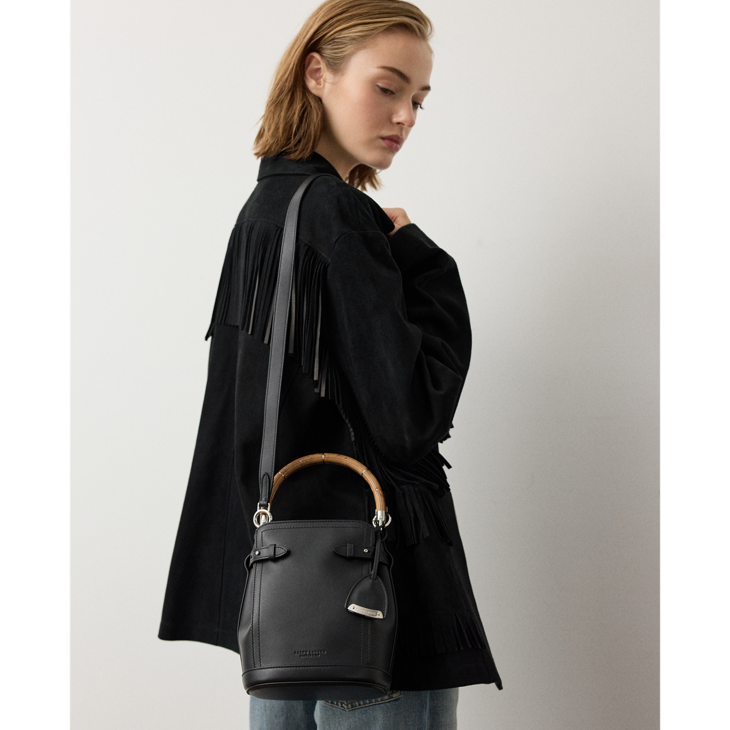 Женская сумка Ralph Lauren The Ralph Calfskin Small Bucket, цвет: Чёрный — фото 6