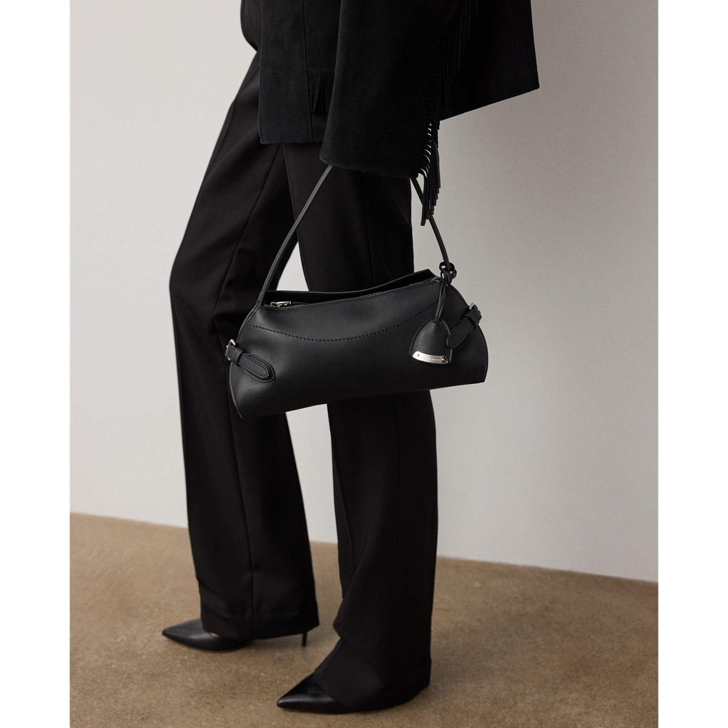 Женская сумка Ralph Lauren The Ralph Calfskin Small Shoulder, цвет: Чёрный — фото 4