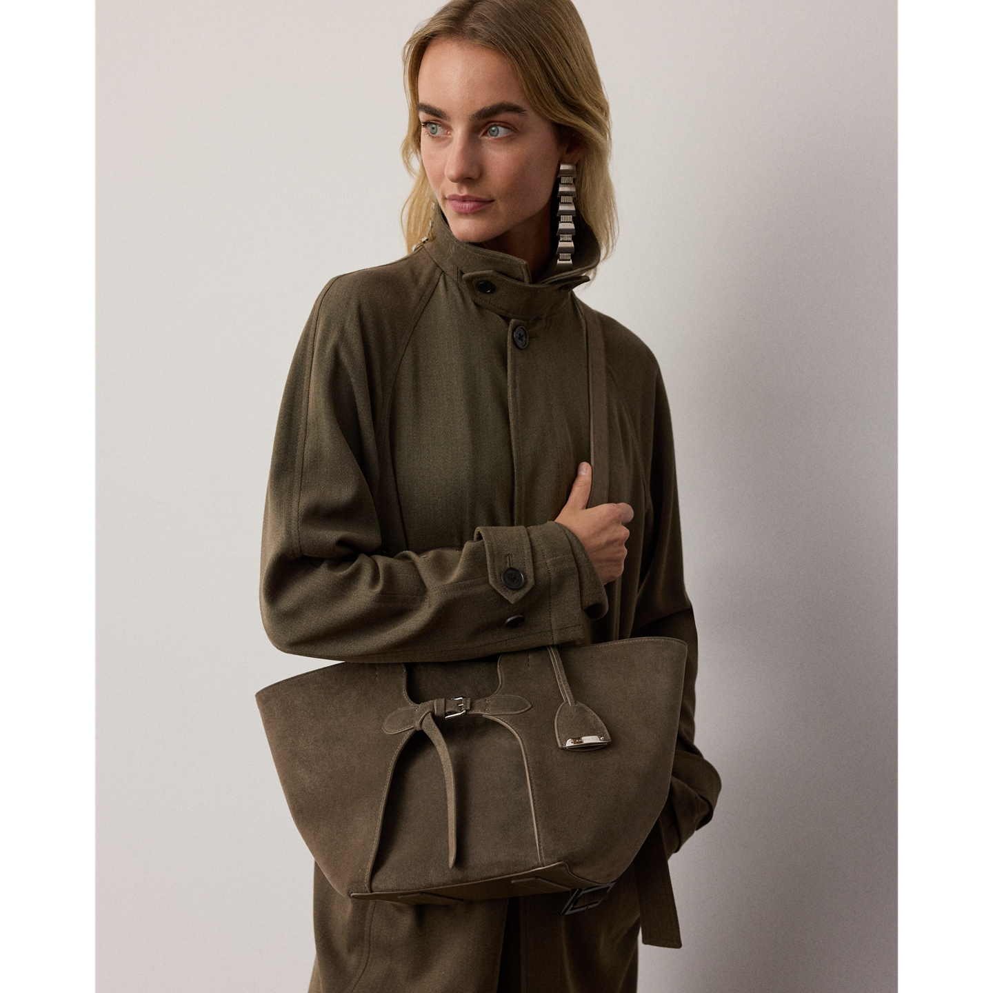 Женская сумка Ralph Lauren The Ralph Calf-Suede Tote, цвет: Тёмный серо-коричневый — фото 6