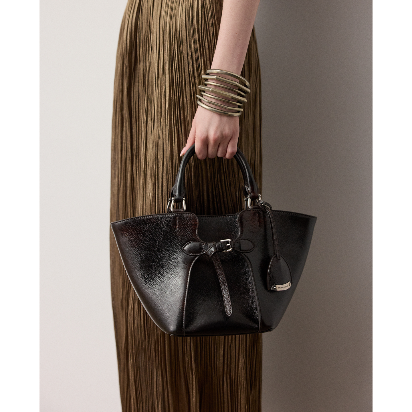 Женская сумка Ralph Lauren The Ralph Distressed Leather Mini Tote, цвет: Винтажный коричневый — фото 5