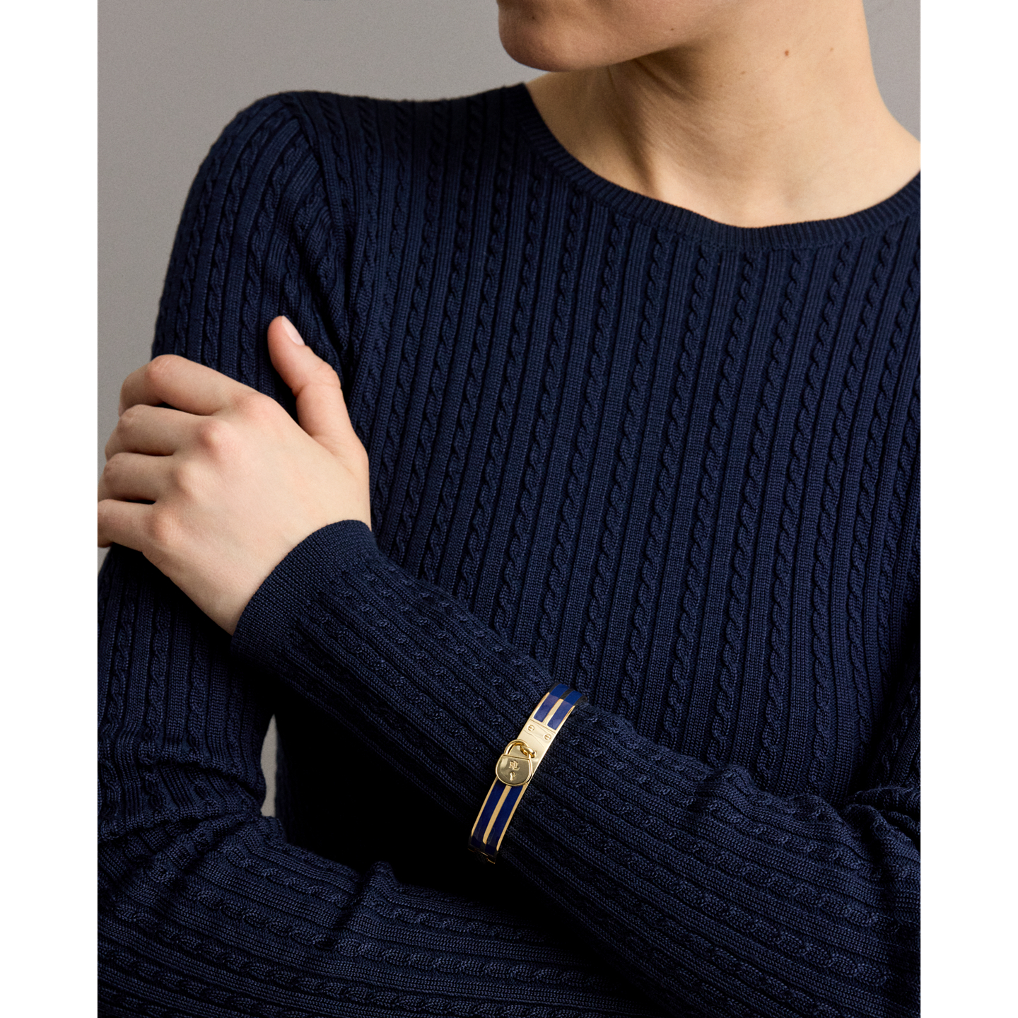 Браслет Ralph Lauren Gold-Plated Padlock-Charm Hinge, цвет: Золотой / Тёмно-синий — фото 2