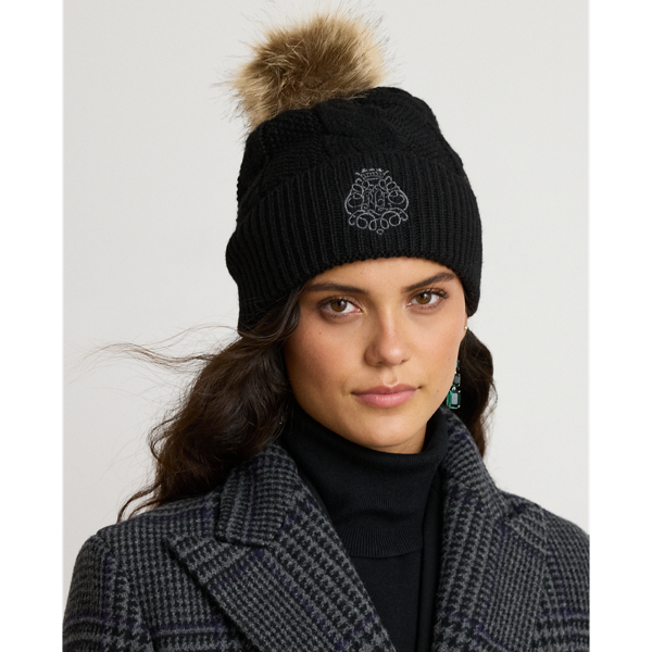 Bonnet torsad&eacute; &agrave; pompon et &eacute;cusson brod&eacute;