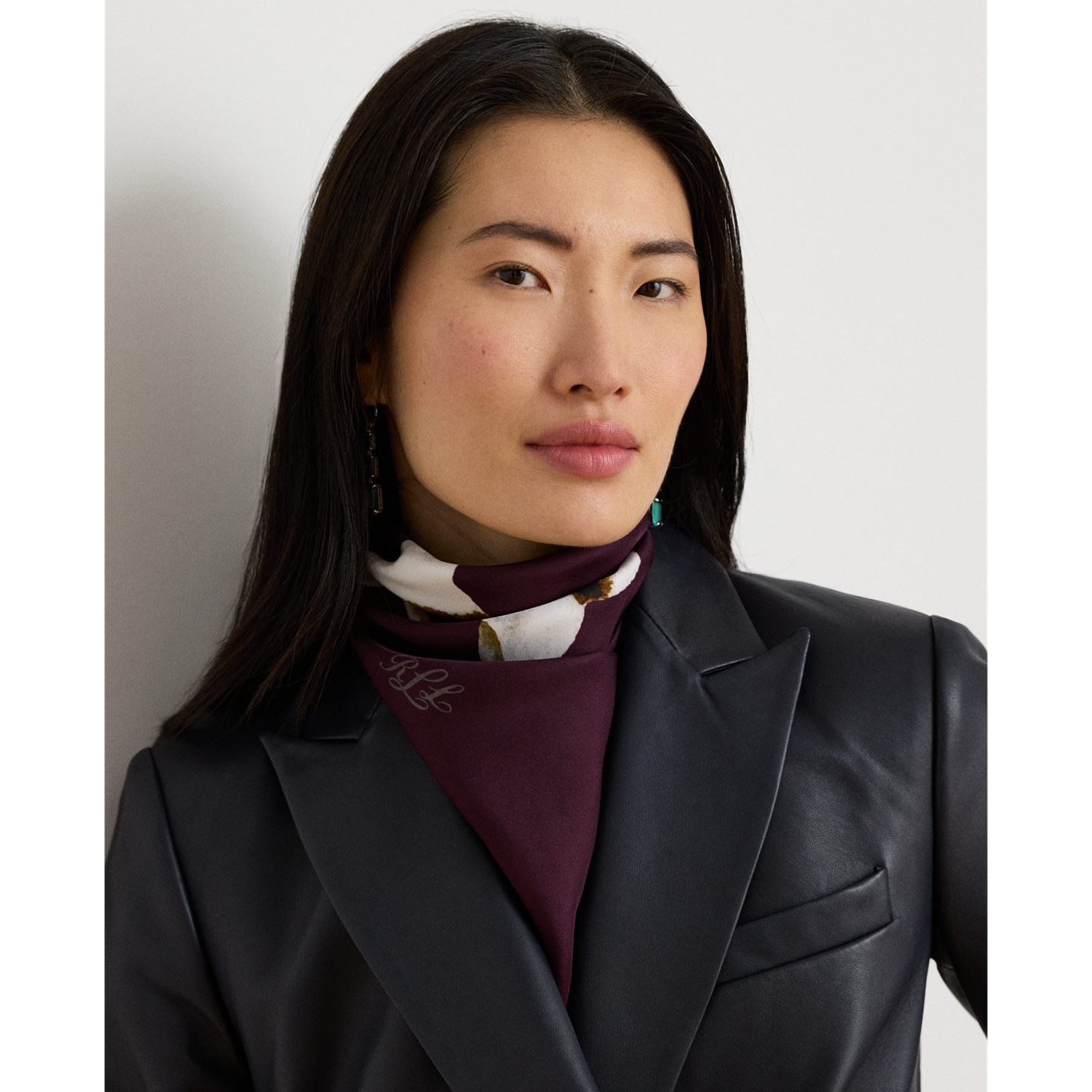 Женский шарф Ralph Lauren Dog Silk Square, цвет: Тёмный гранатовый — фото 2