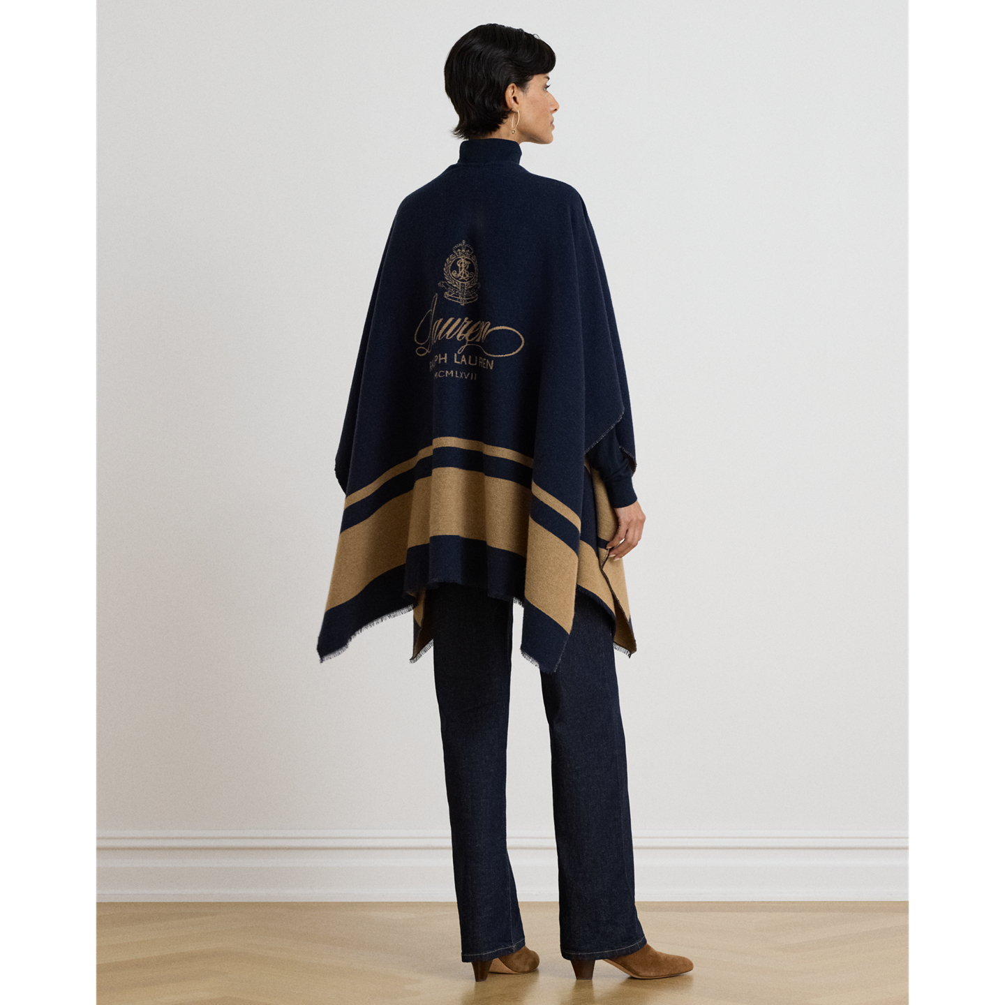 Женские перчатки Ralph Lauren Two-Tone Crest Jacquard Ruana, цвет: Тёмно-синий / Верблюжий — фото 2