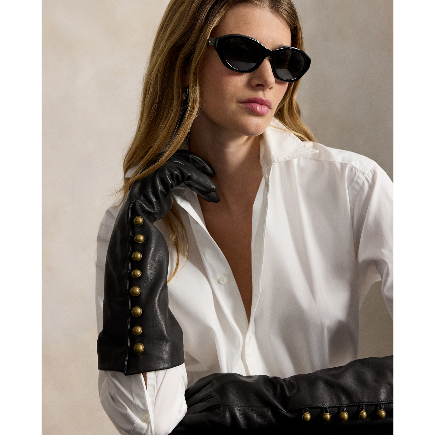 Женские перчатки Ralph Lauren Buttoned-Placket Sheepskin Gloves, цвет: Чёрный — фото 2