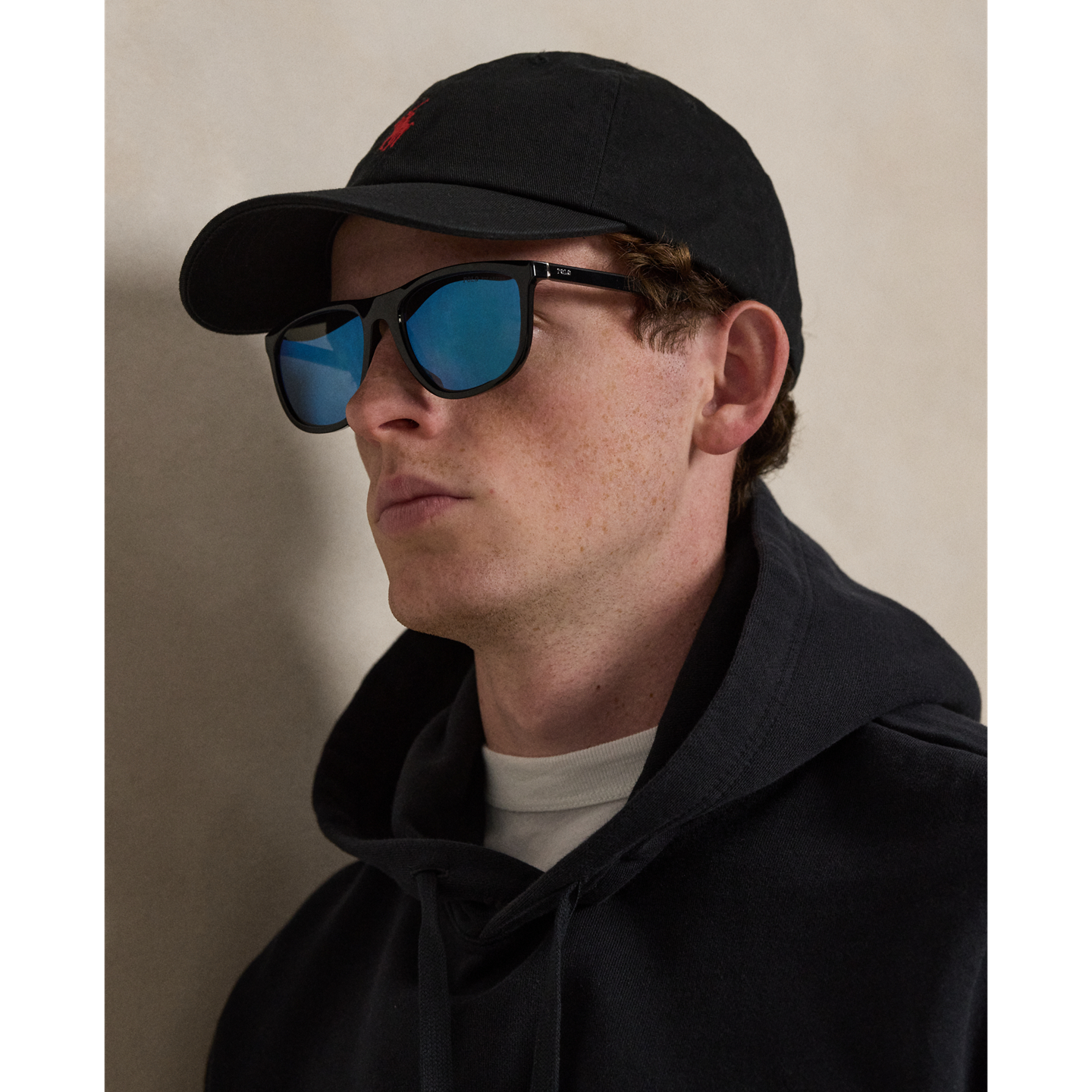 Мужские солнцезащитные очки Ralph Lauren Performance Play Polarized Sunglasses, цвет: Блестящий чёрный — фото 3