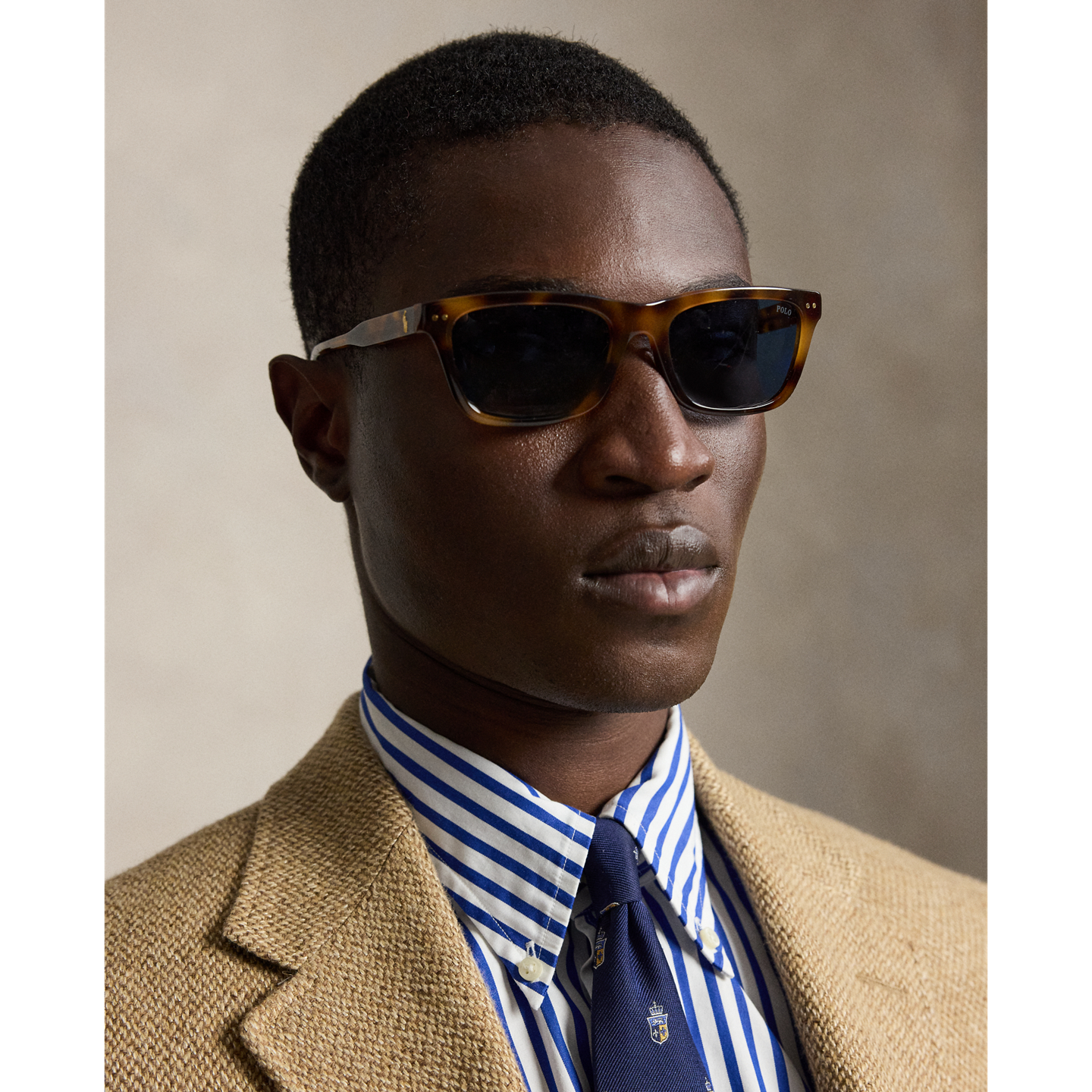 Мужские солнцезащитные очки Ralph Lauren Rugby-Stripe Sunglasses, цвет: Блестящий красный гавана — фото 3