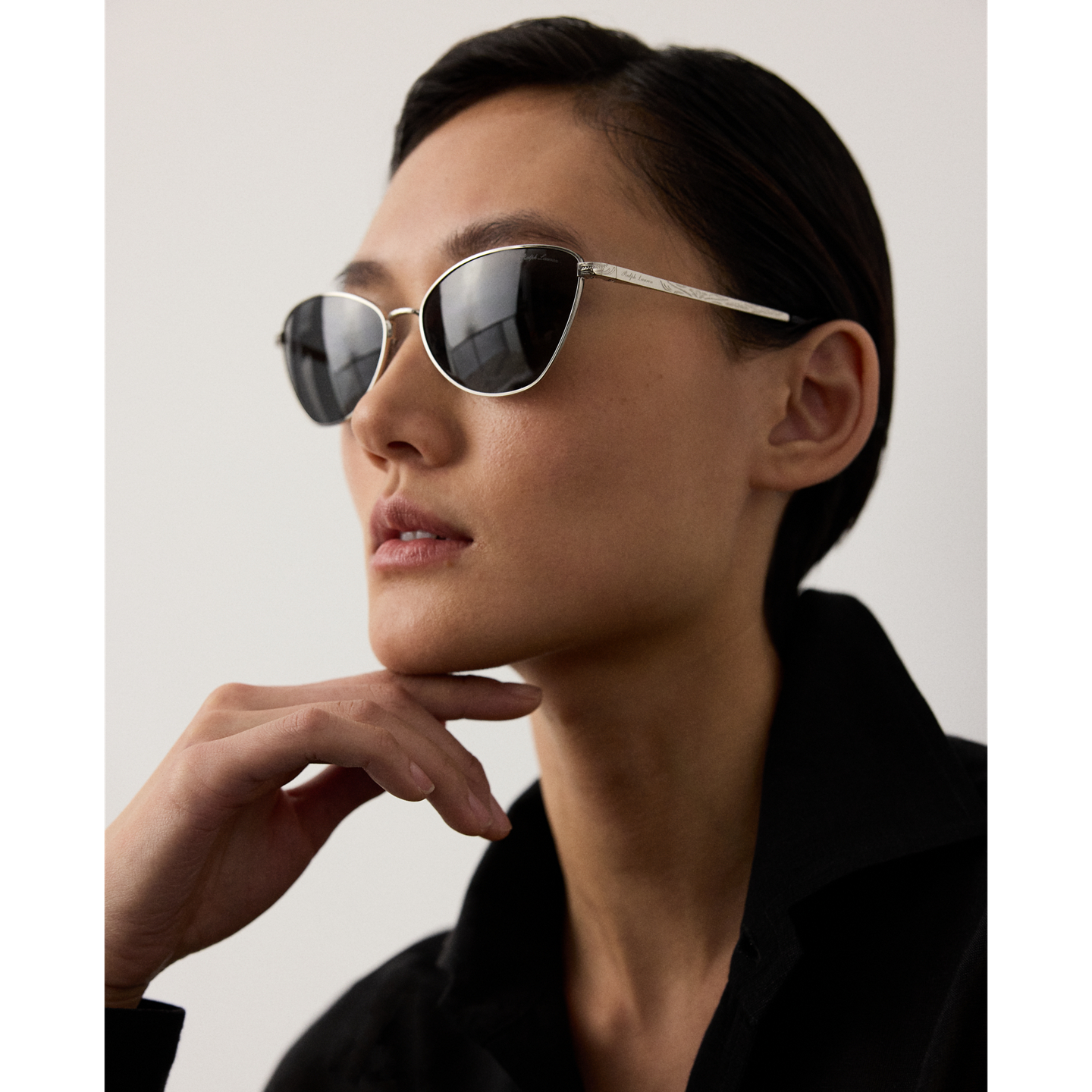 Женские солнцезащитные очки Ralph Lauren Western Rectangle Sunglasses, цвет: Серебряный — фото 3