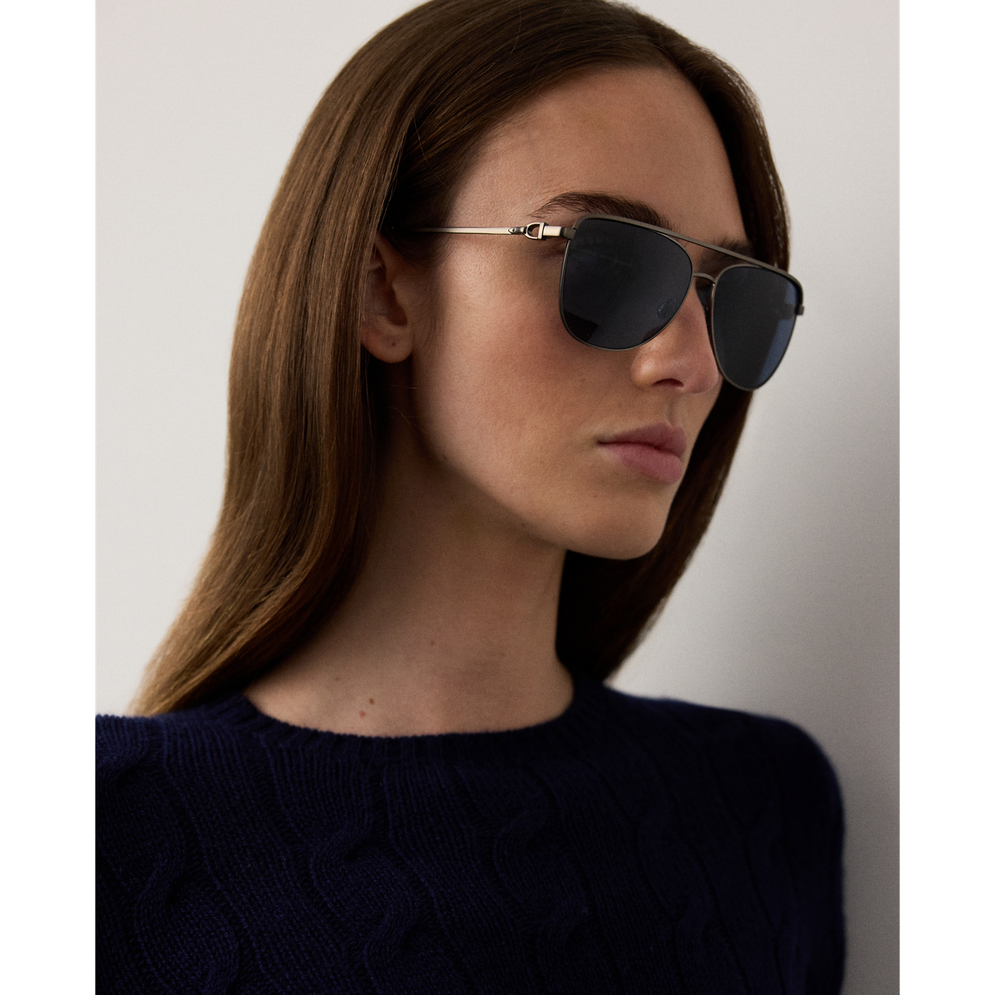 Женские солнцезащитные очки Ralph Lauren Stirrup Pilot Sunglasses, цвет: Блестящий графитовый — фото 2