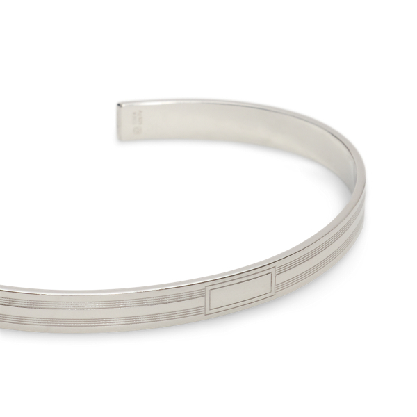 Armring i sterlingsilver med guilloch&eacute;