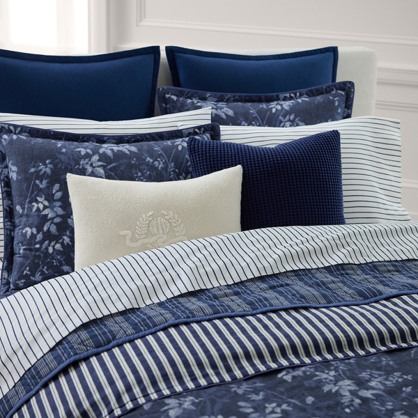 Lara Knit Throw Pillow