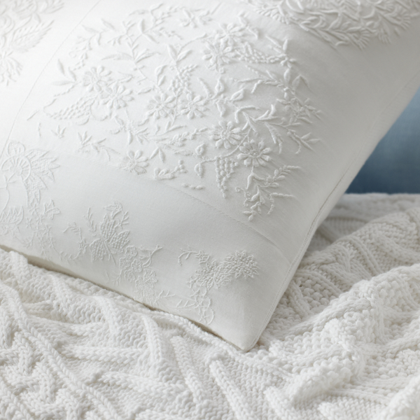 Coussin Rosetta Ralph Lauren Home en Cr&egrave;me authentique 2