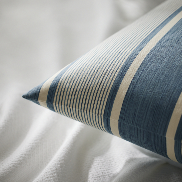 Coussin Christopher Ralph Lauren Home en Bleu/Blanc 2