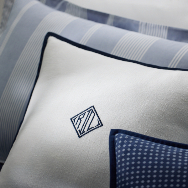 Ralph Lauren Home 白色 Bryer 抱枕 2