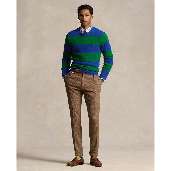 Blue pants green sweater hotsell