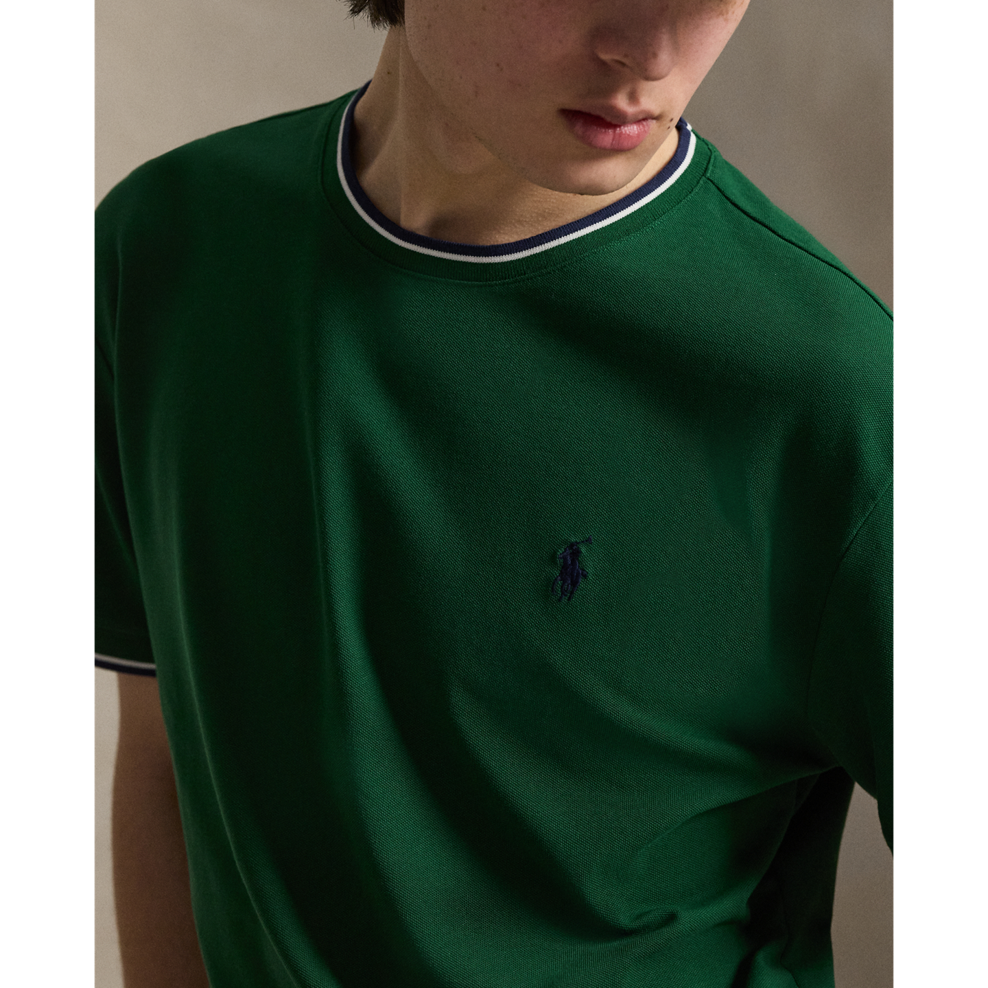 Мужская футболка Ralph Lauren Classic Fit Stretch Mesh, цвет: Тёмно-зелёный — фото 3