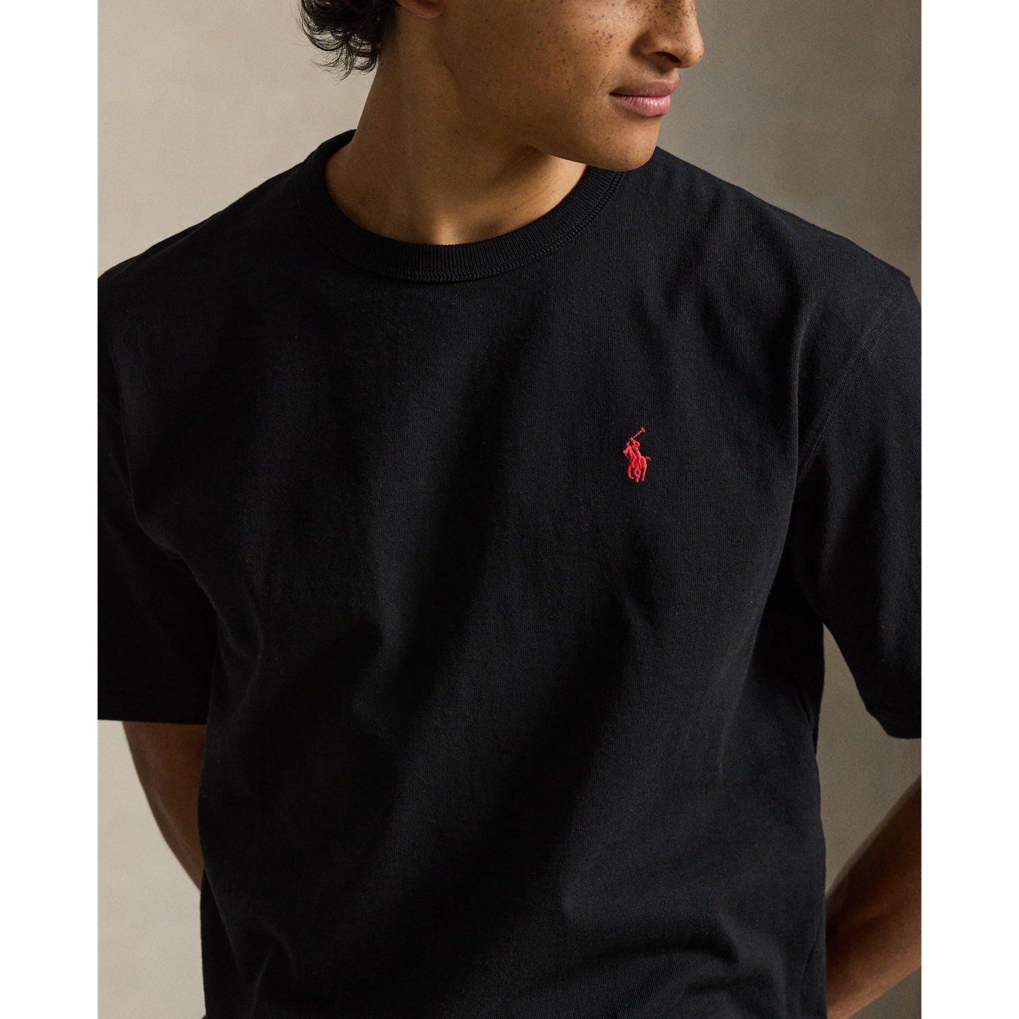 Мужская футболка Polo Ralph Lauren Relaxed Fit Jersey Crewneck, цвет: Чёрный, вариант 1 — фото 3