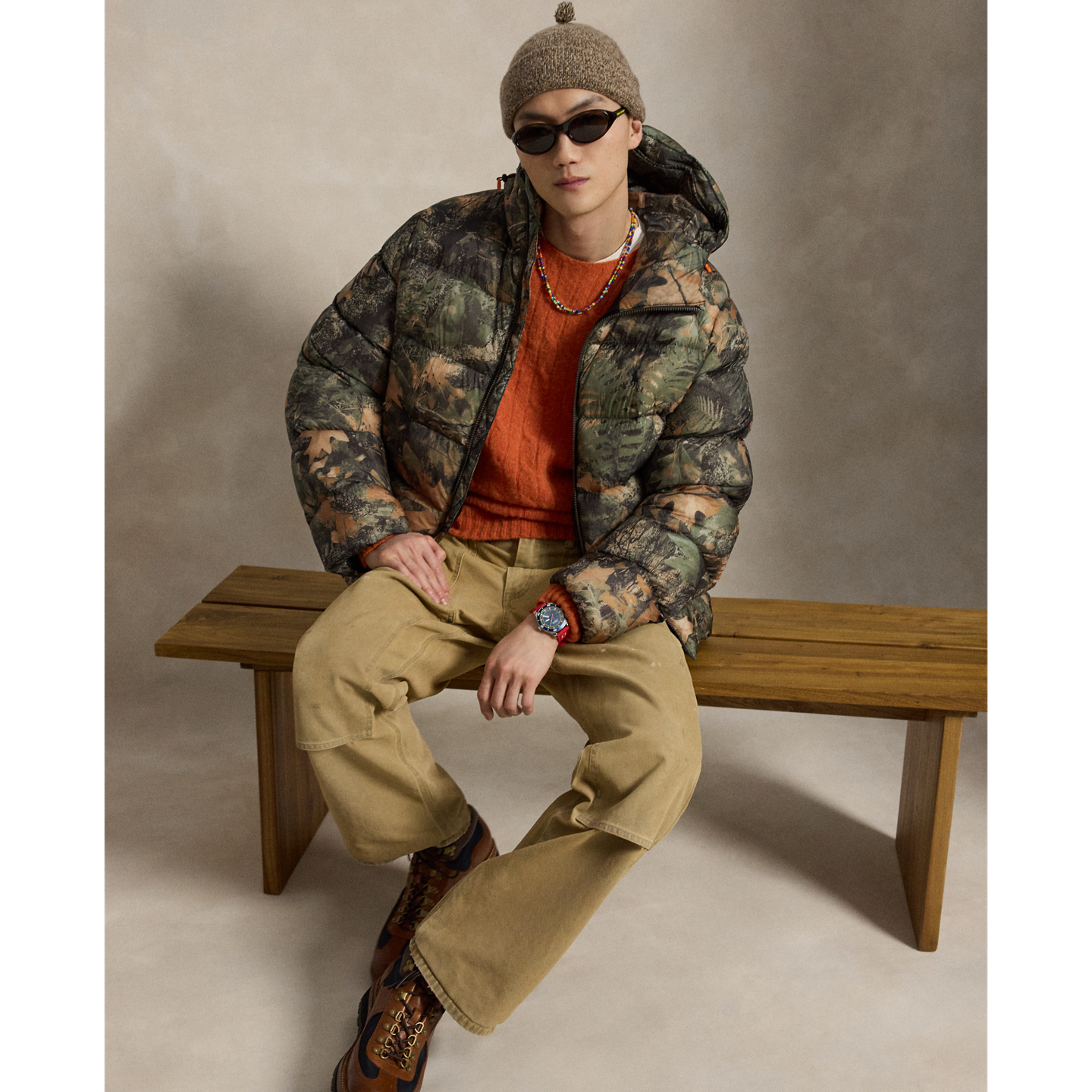 Мужская куртка Ralph Lauren The Hawthorne Forest-Print Down, цвет: Тёмно-зелёный камуфляжный — фото 1