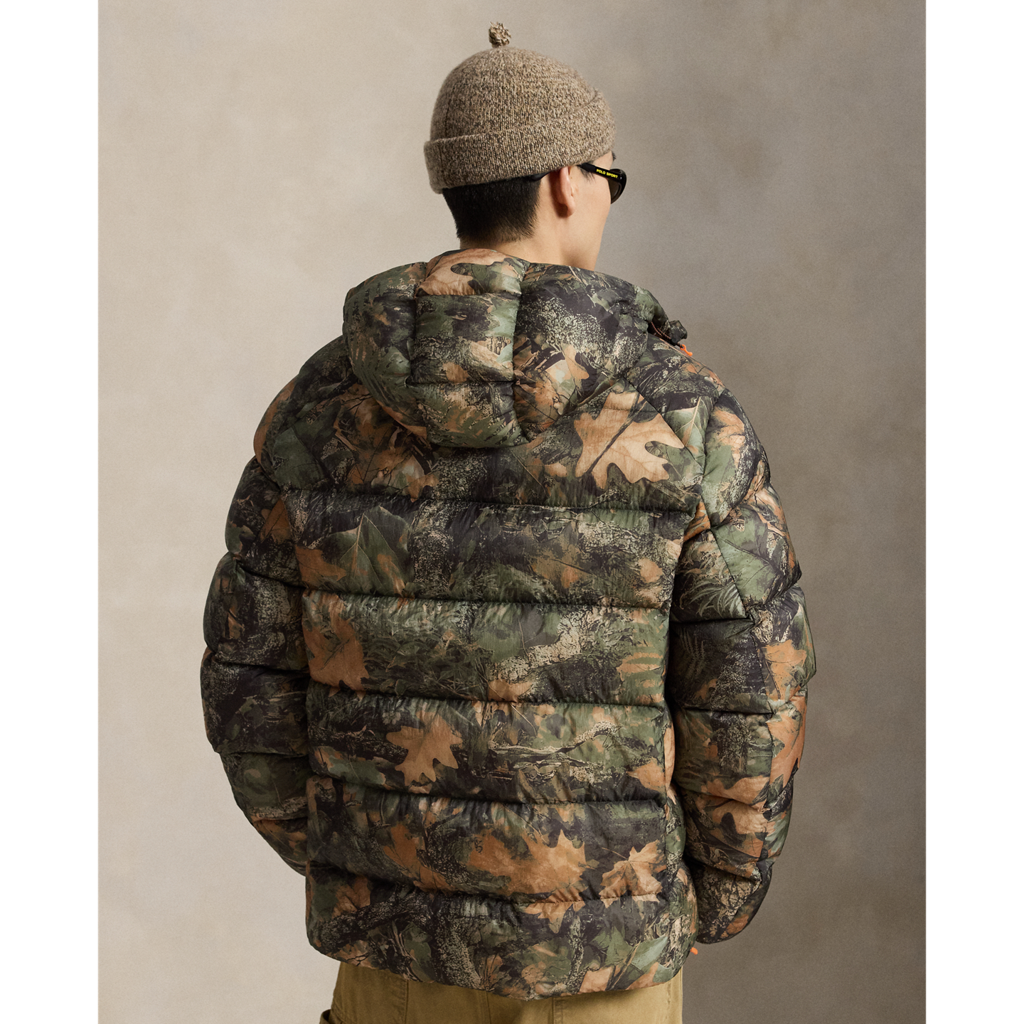 Мужская куртка Ralph Lauren The Hawthorne Forest-Print Down, цвет: Тёмно-зелёный камуфляжный — фото 2