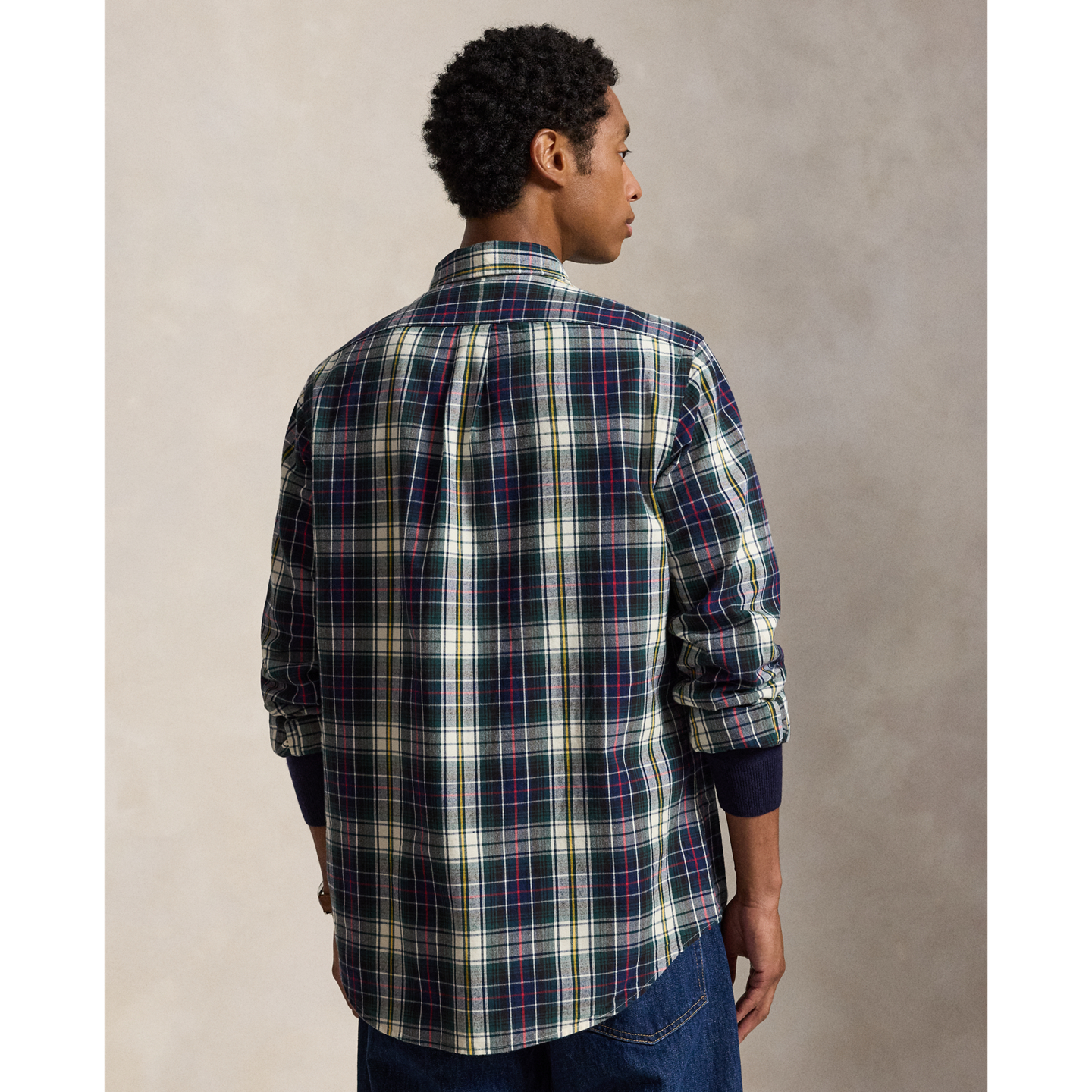 Мужская рубашка Ralph Lauren Classic Fit Plaid Brushed Oxford, цвет: Тёмно-синий зелёный разноцветный — фото 2