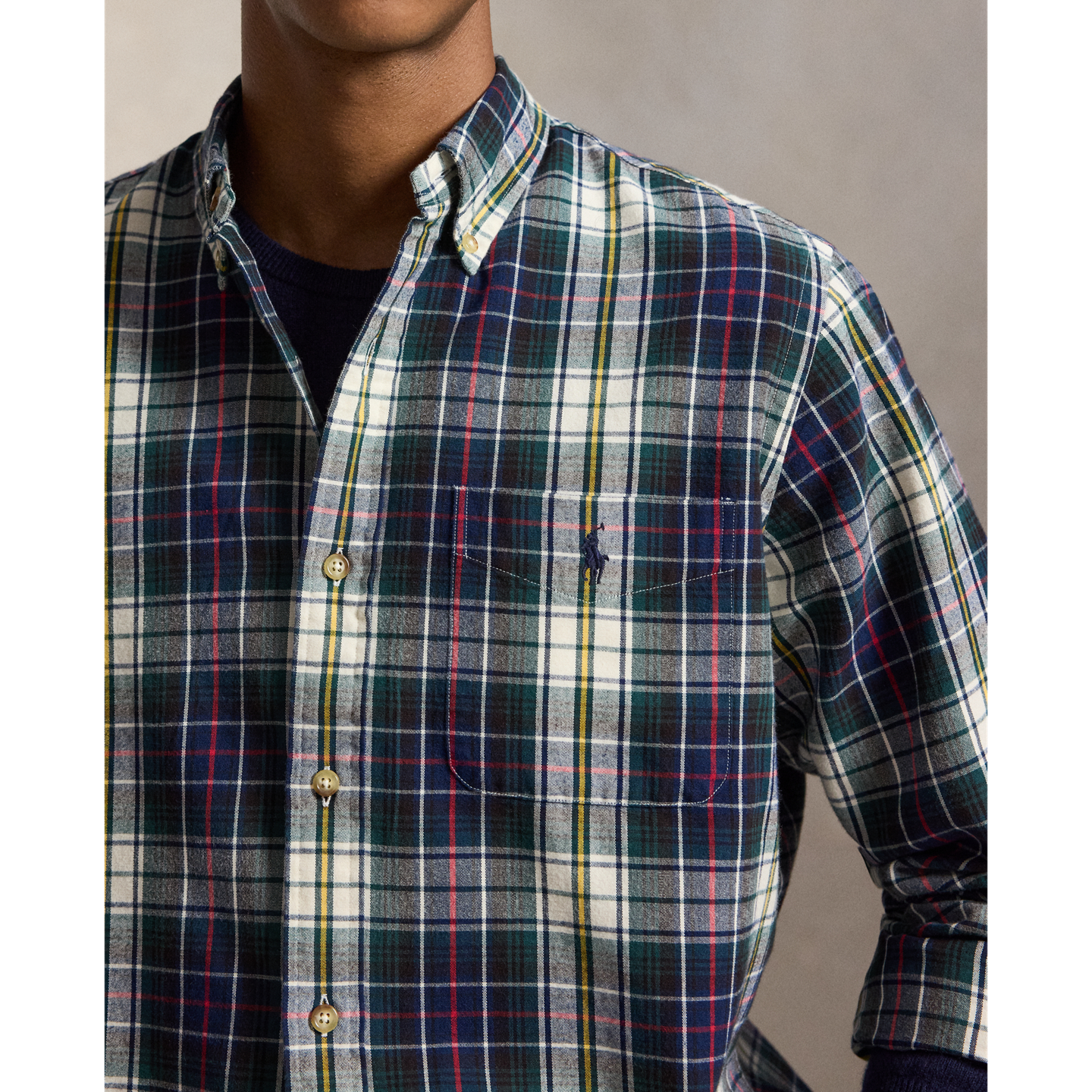 Мужская рубашка Ralph Lauren Classic Fit Plaid Brushed Oxford, цвет: Тёмно-синий зелёный разноцветный — фото 3