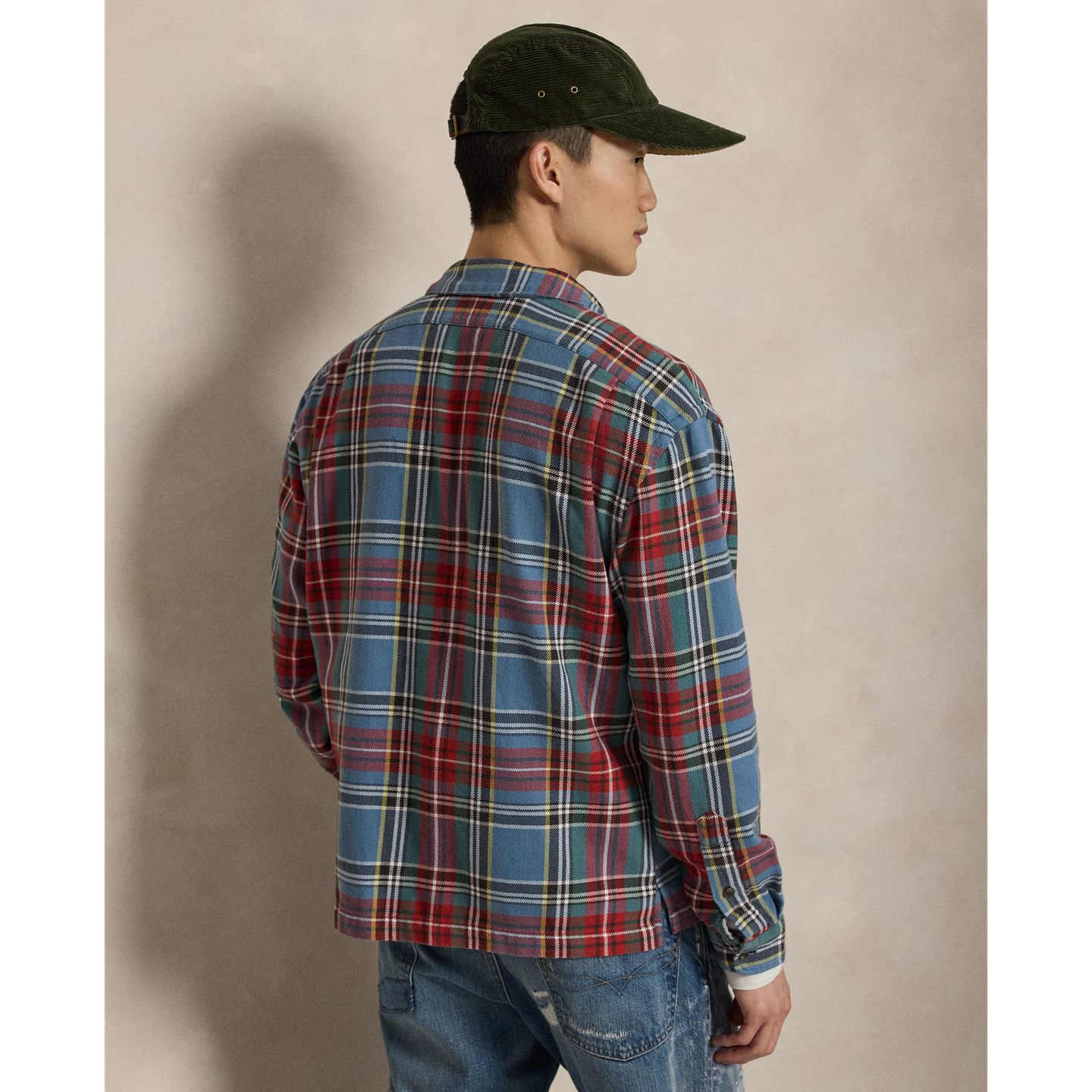Мужская рубашка Ralph Lauren Classic Fit Plaid Flannel Camp, цвет: Синий красный разноцветный — фото 2