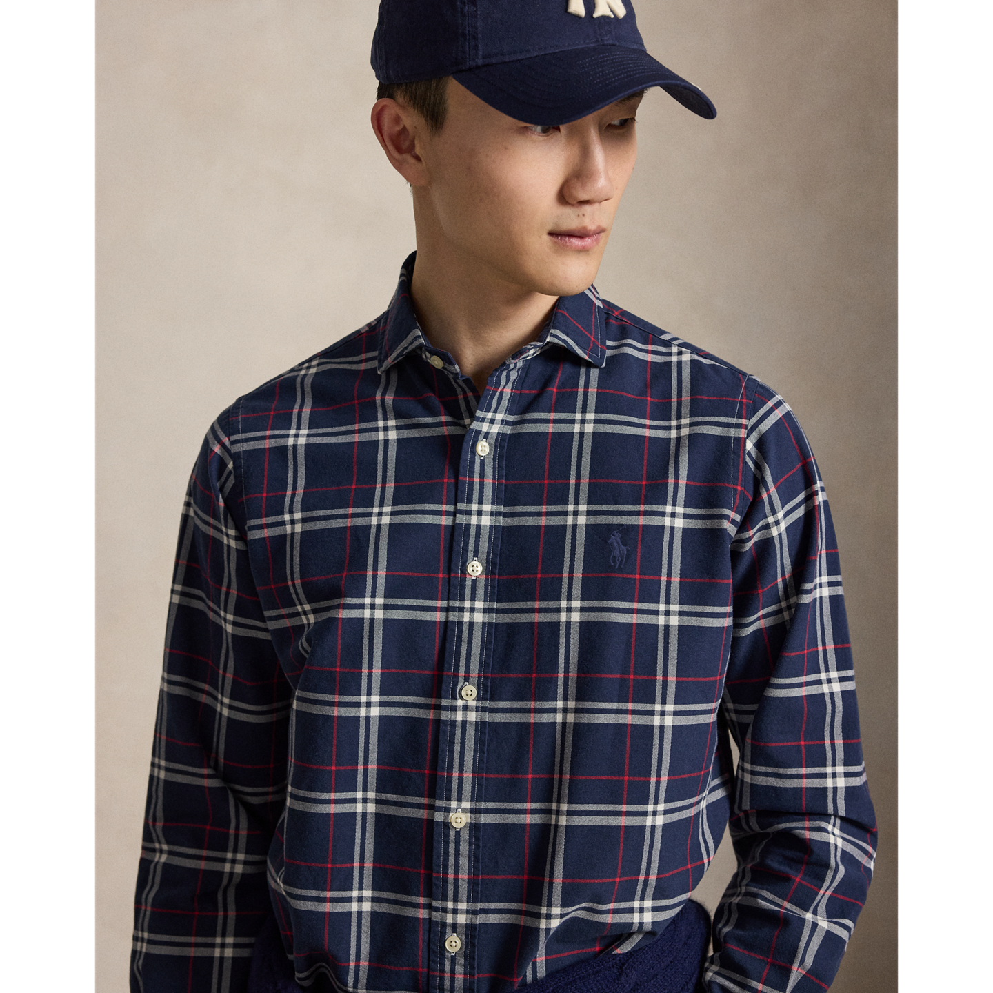 Мужская рубашка Ralph Lauren Classic Fit Plaid Oxford, цвет: Тёмно-синий красный белый — фото 3