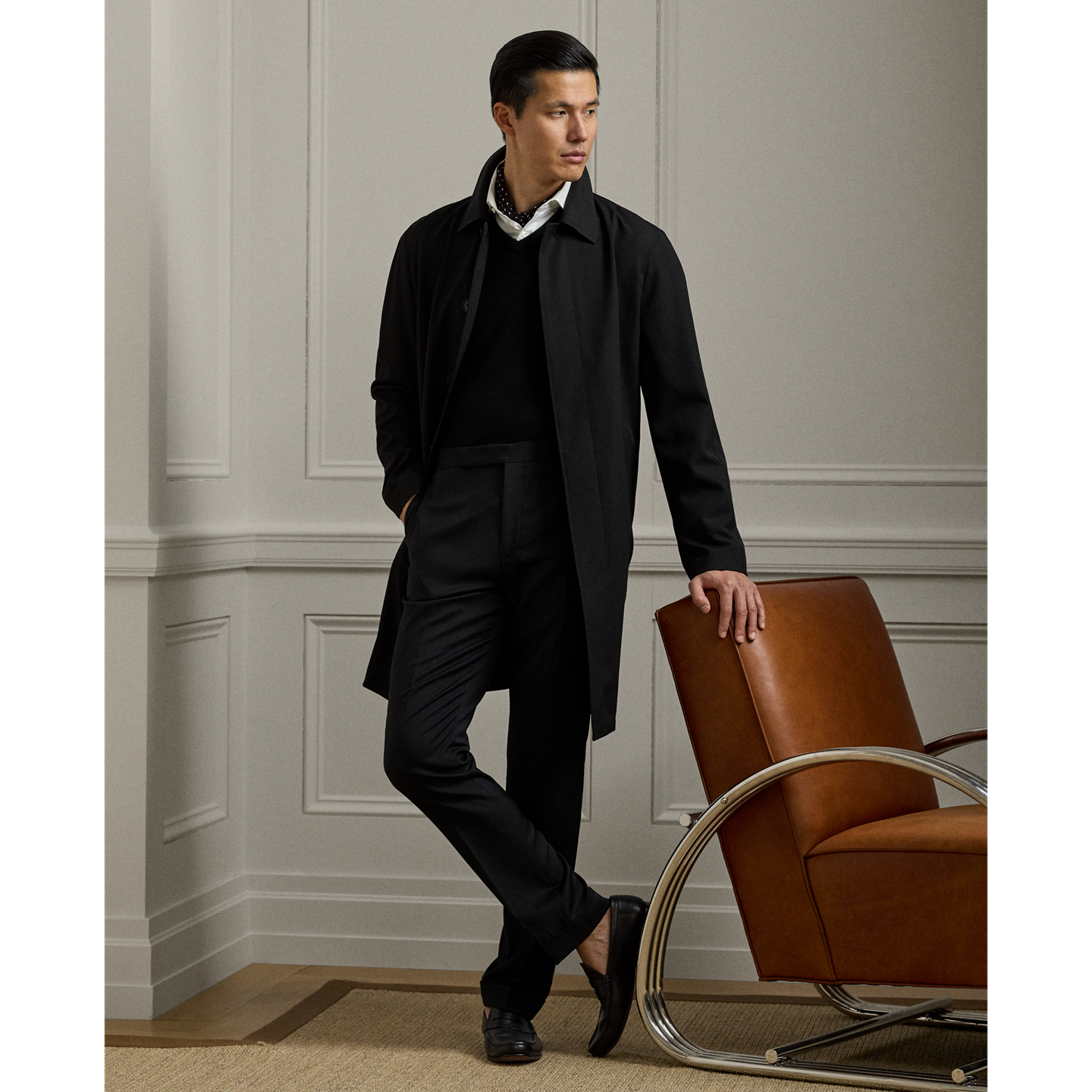 Мужской свитер Ralph Lauren Cashmere V-Neck, цвет: Чёрный — фото 1