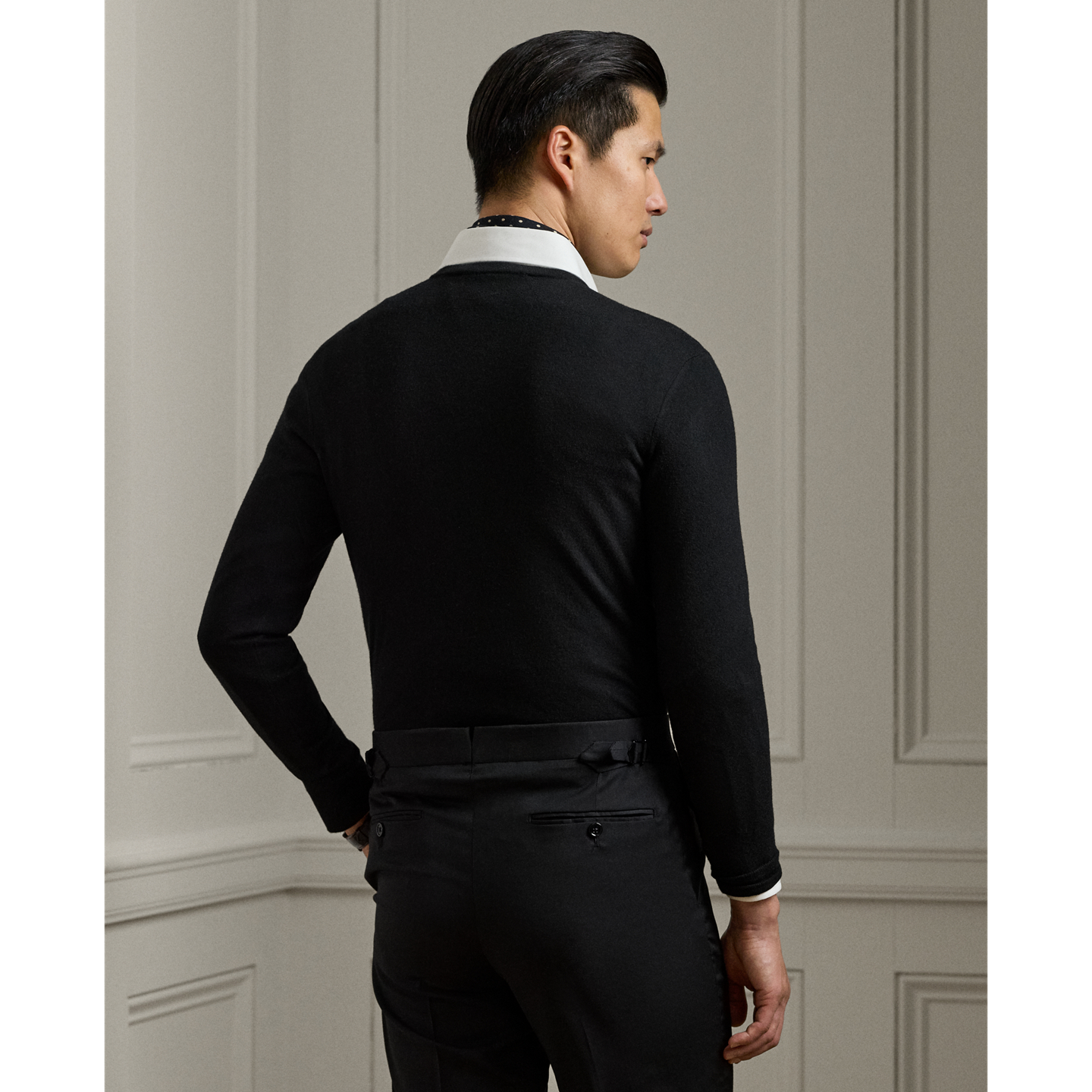Мужской свитер Ralph Lauren Cashmere V-Neck, цвет: Чёрный — фото 2