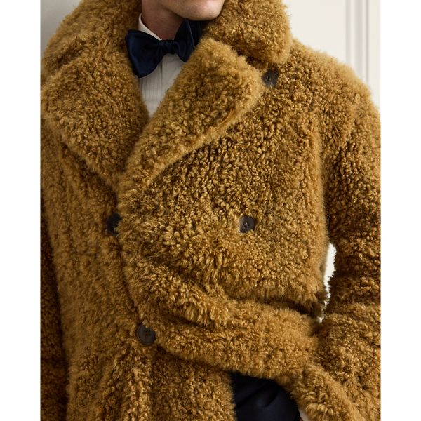 Manteau douillet en peau lain&eacute;e