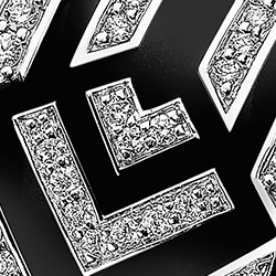 Diamanten und Emaille